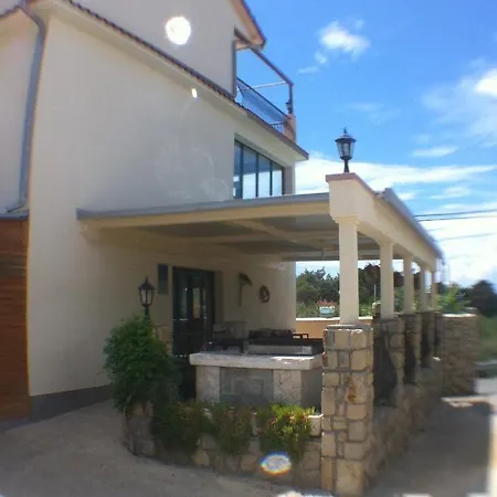 Deltas Appartmani Apartment *