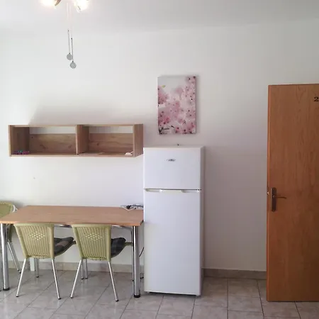 Apartment Deltas Appartmani Banjol